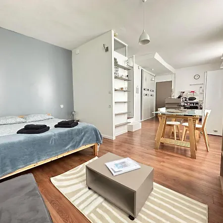 Apartment Studio Green Velvet *