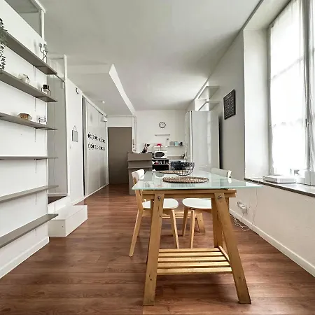 Apartment Studio Green Velvet