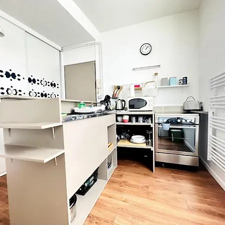 Studio Green Velvet Laon